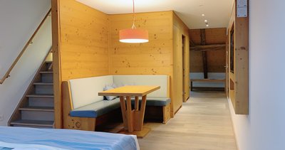 Galerie Hotelzimmer Sitzgelegenheit