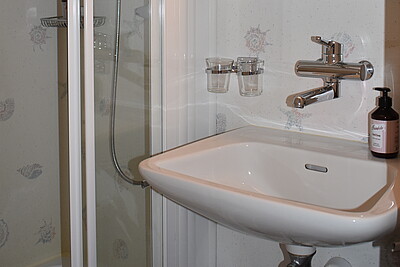 Badezimmer im Economy Zimmer